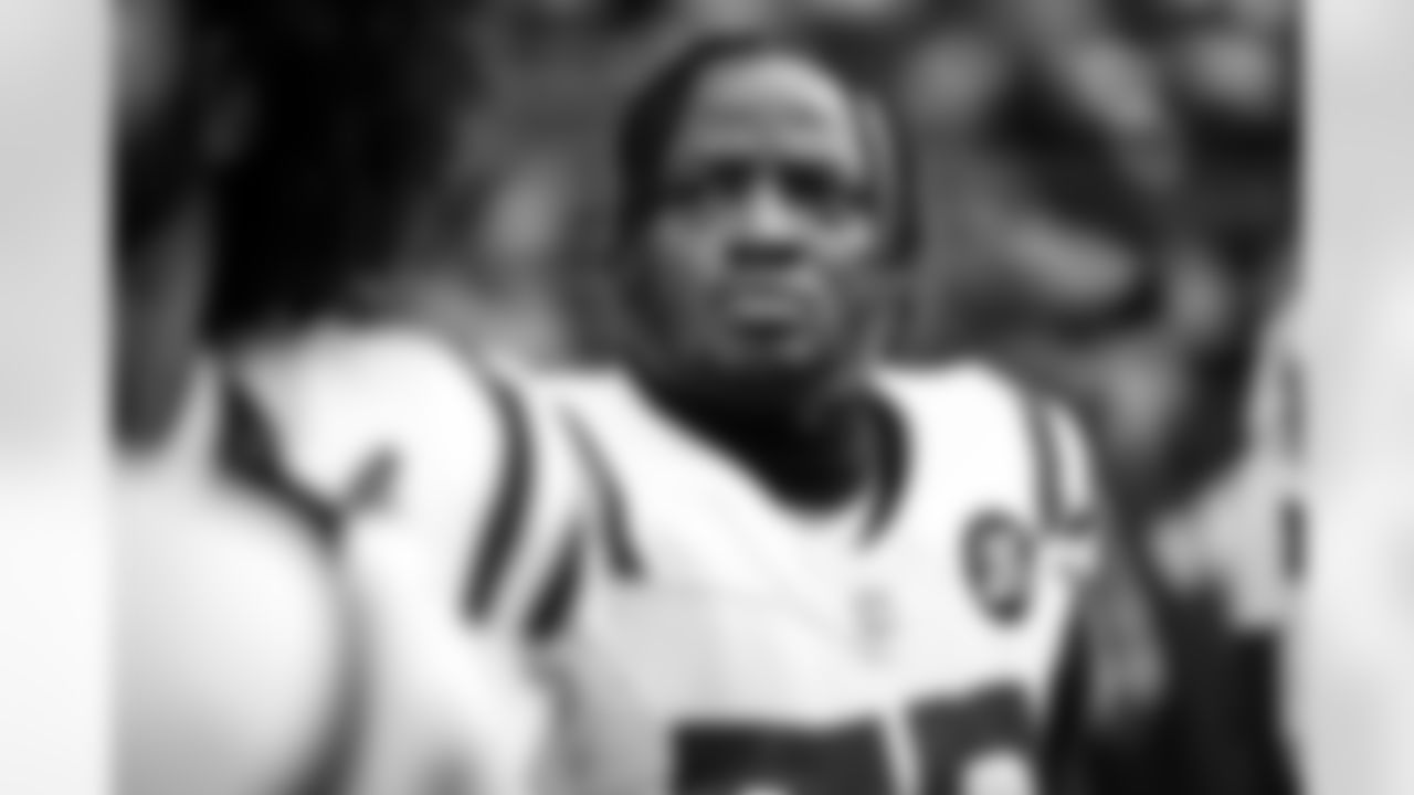 DE Samson Ebukam #52