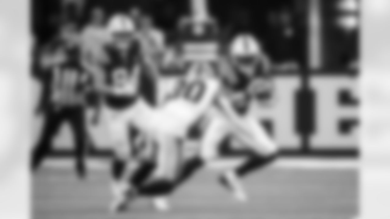 TE Tyler Warren #84 and WR Michael Pittman Jr. #11