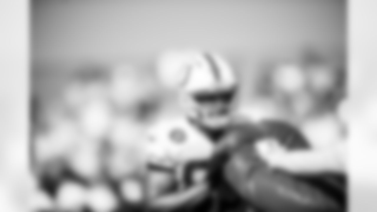 TEAlbert Okwuegbunam Jr.# 83