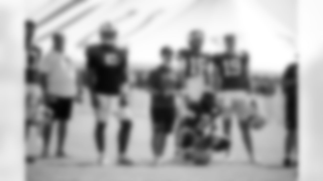 QB Daniel Jones #17, QB Anthony Richardson #5, Charlie Gelman - Game Manager and QB Riley Leonard #15