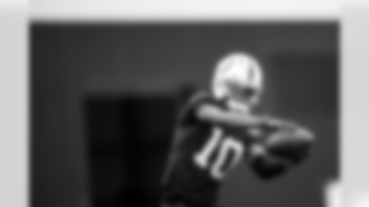 WR Adonai Mitchell #10
