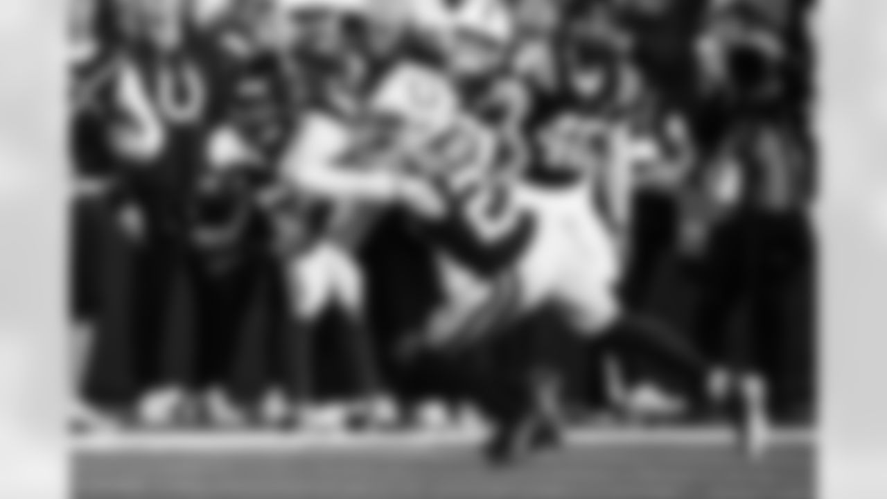 CB Kenny Moore II #23