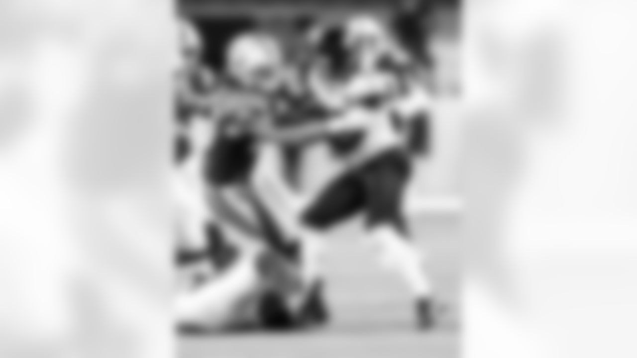 TE Drew Ogletree #85