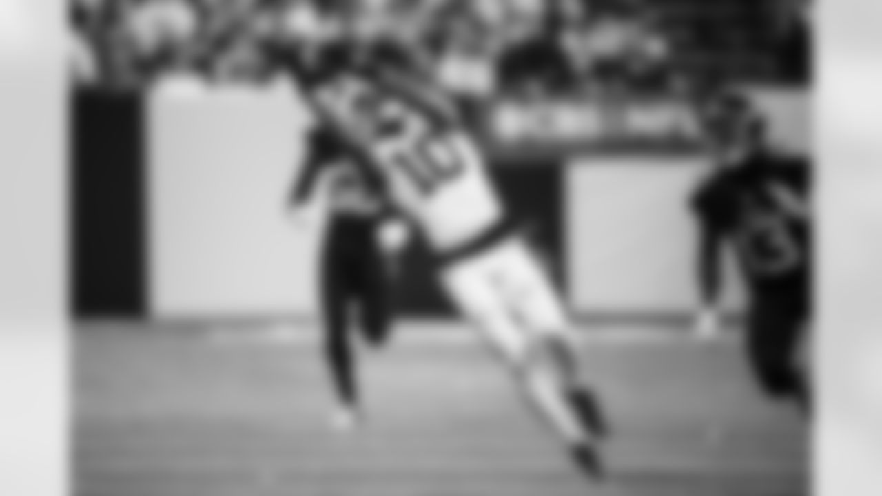 WR Adonai Mitchell #10