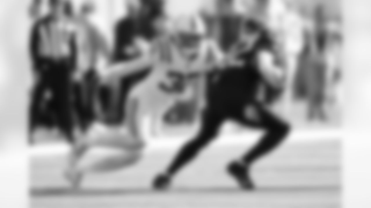 32 S Julian Blackmon