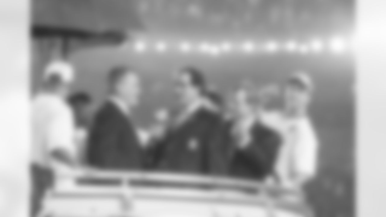 2007_0204_chi_larson_120