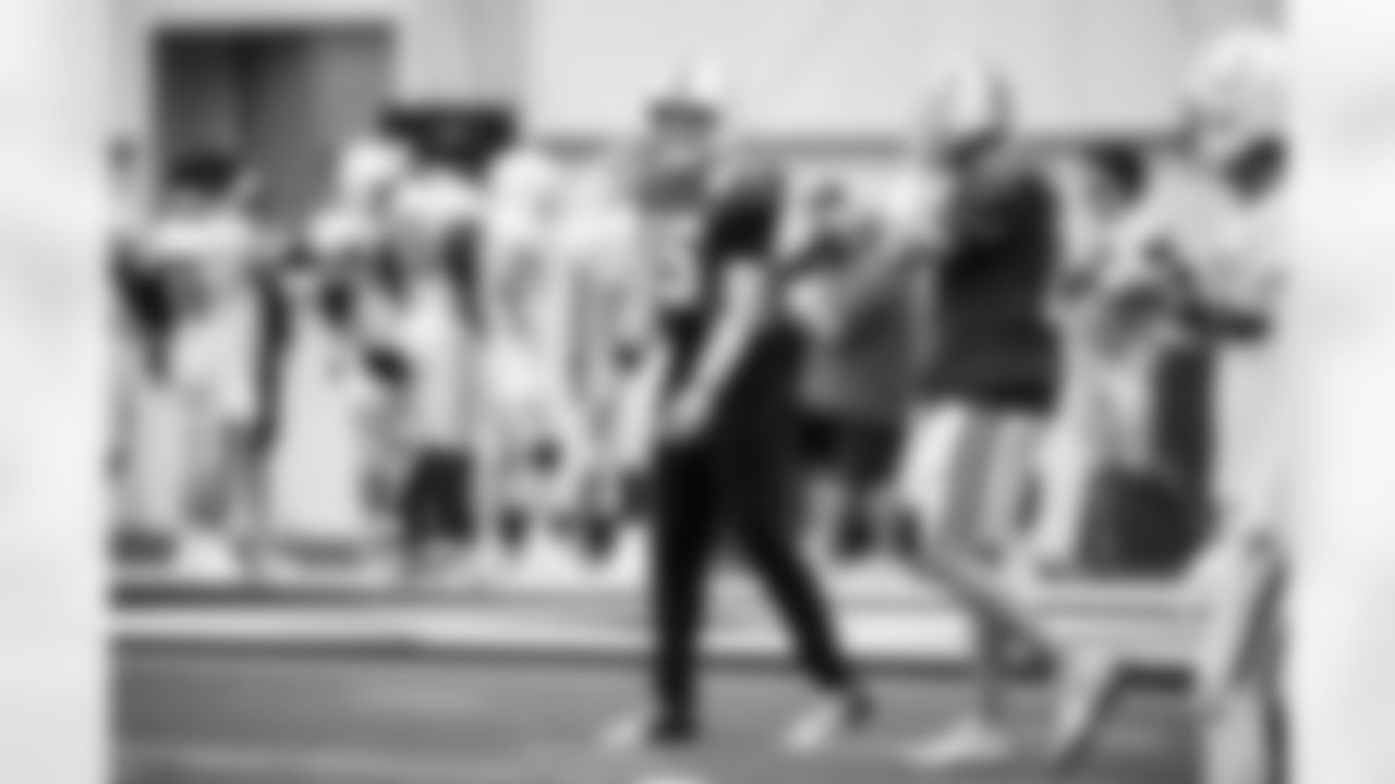 QB Riley Leonard #15 and QB Daniel Jones #17