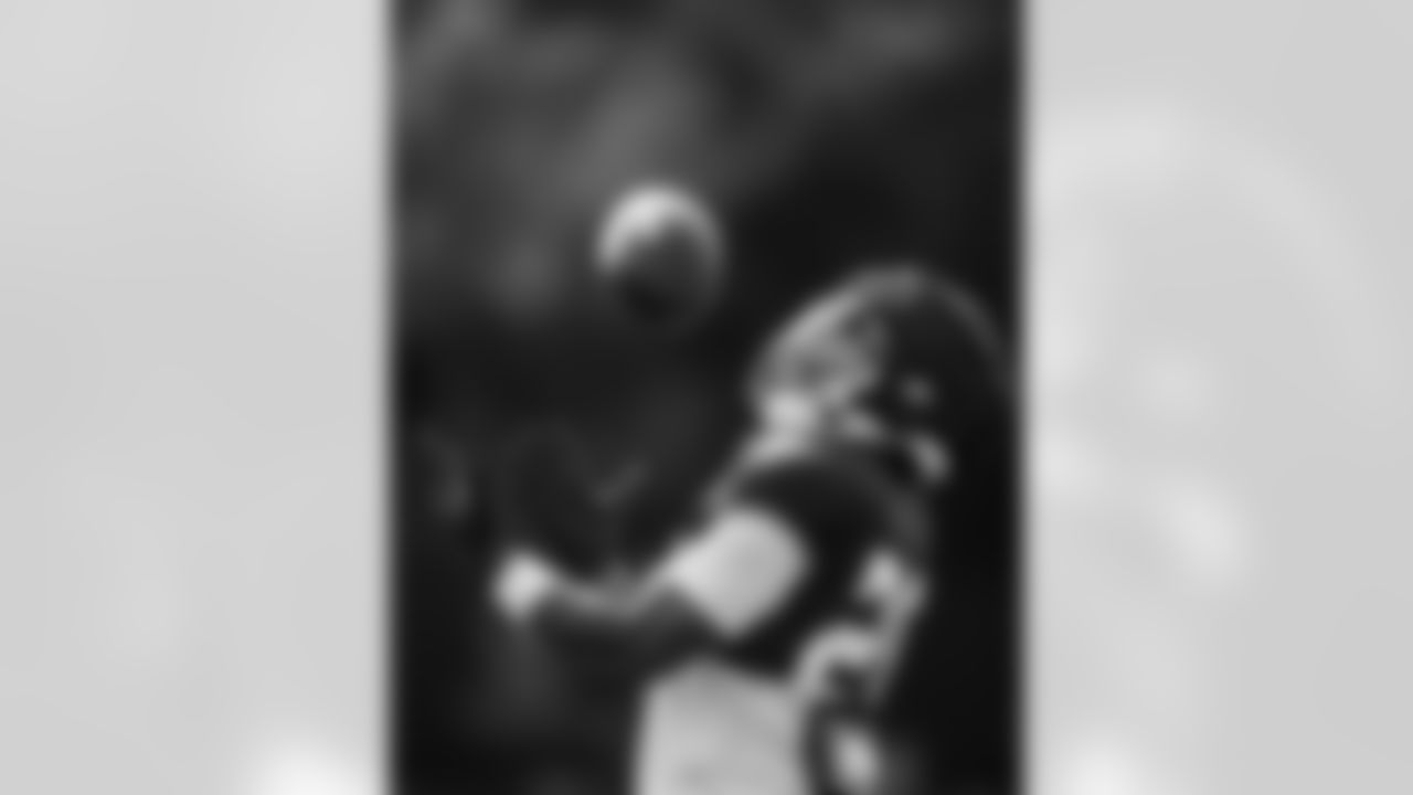 RB Jonathan Taylor #28