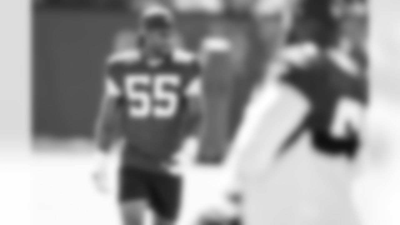 DE Isaiah Land #55