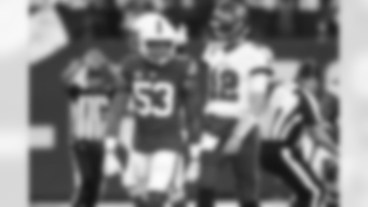 53 LB Darius Leonard