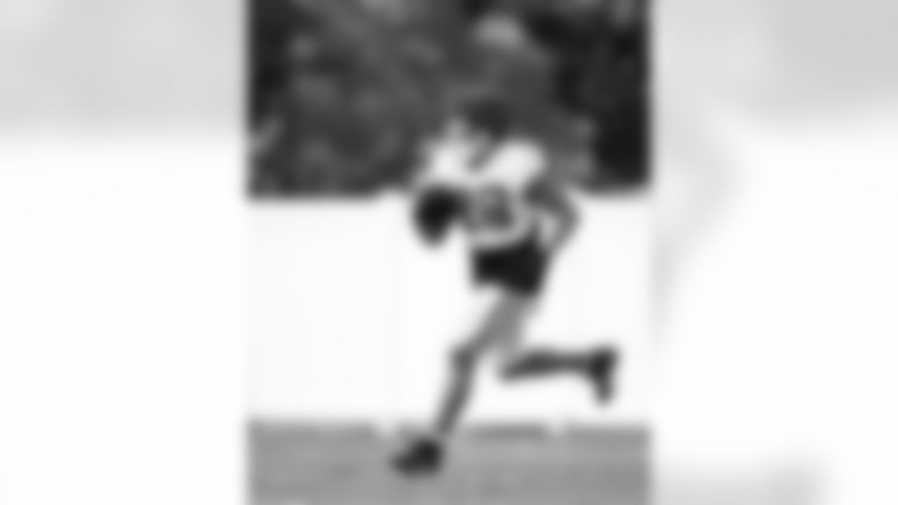 RB Jonathan Taylor #28