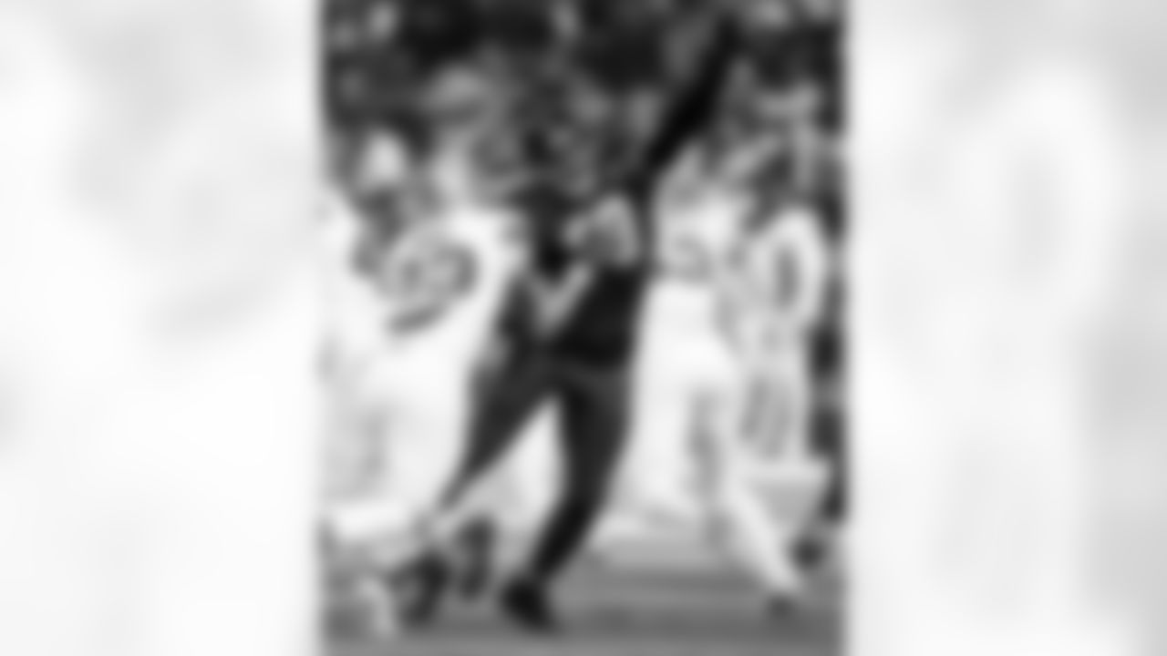 LB Cameron McGrone #59
