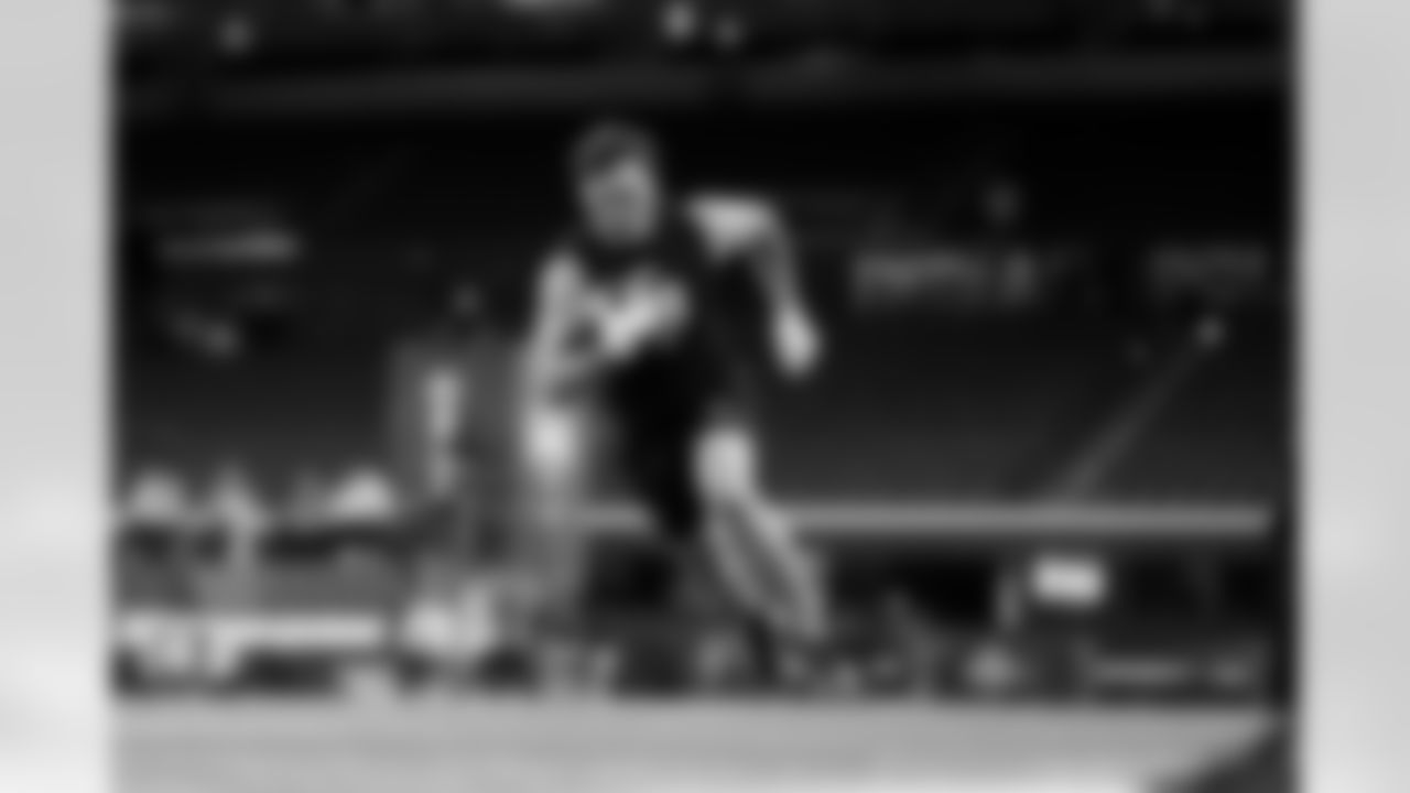 Indiana linebacker Aiden Fisher (08) participates in a drill during the 2026 NFL Scouting Combine on Thursday, February 26, 2026 in Indianapolis, Indiana. (Cooper Neill/NFL)