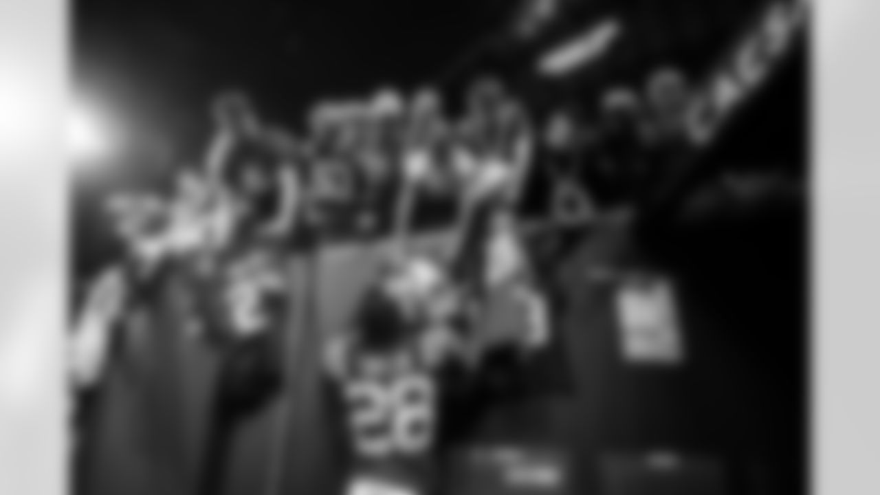 RB Jonathan Taylor #28