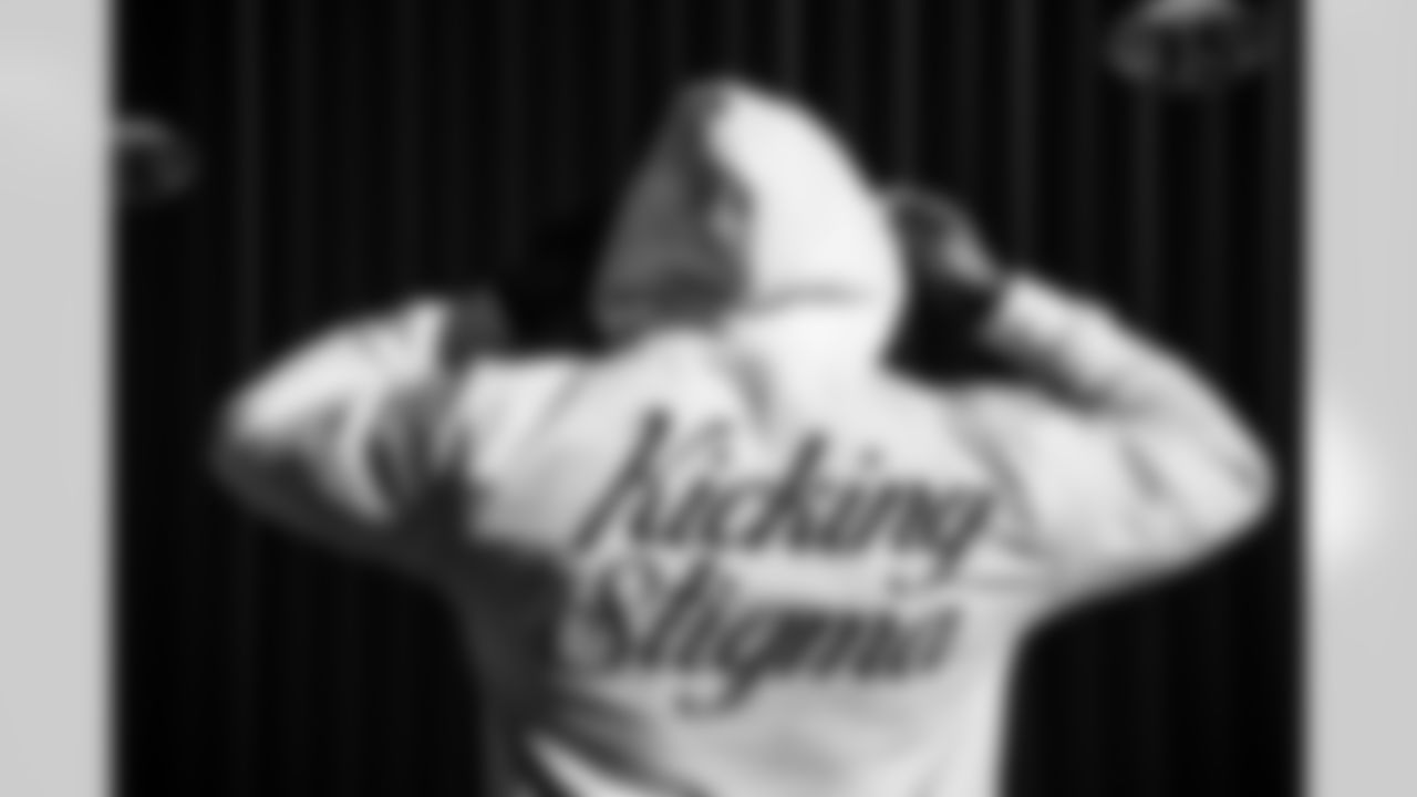 23 CB Kenny Moore II