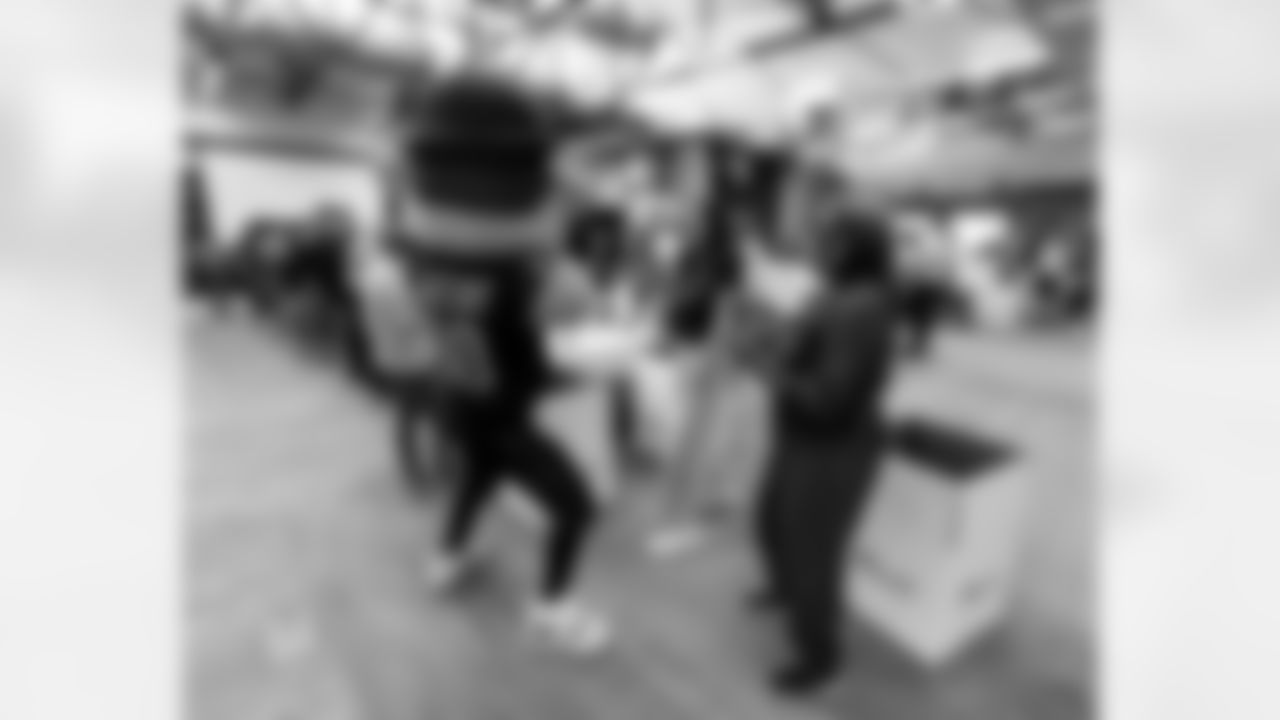 Operation Gratitude6287