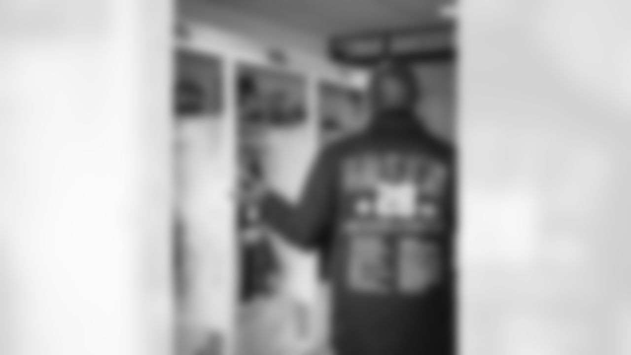 10242024 Darrell Green Suites Reveal KC67899