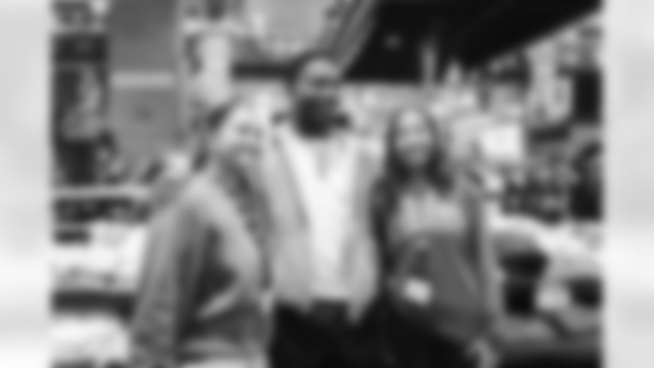 STERLING, VA – DEC 15: Images of Deebo Samuels shopping with 9 local Boys & Girls Club members at Dick's Sporting Goods at Dulles Town Center in Sterling, VA on DECEMBER 09, 2025 (Photo by Taylor Sims for Washington Commanders)