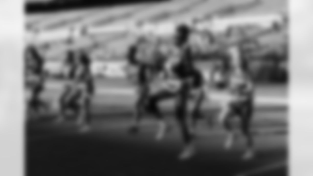 championship-girlsflag-commanders-0047