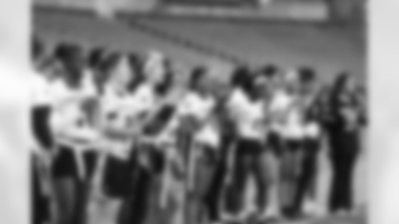championship-girlsflag-commanders-0195