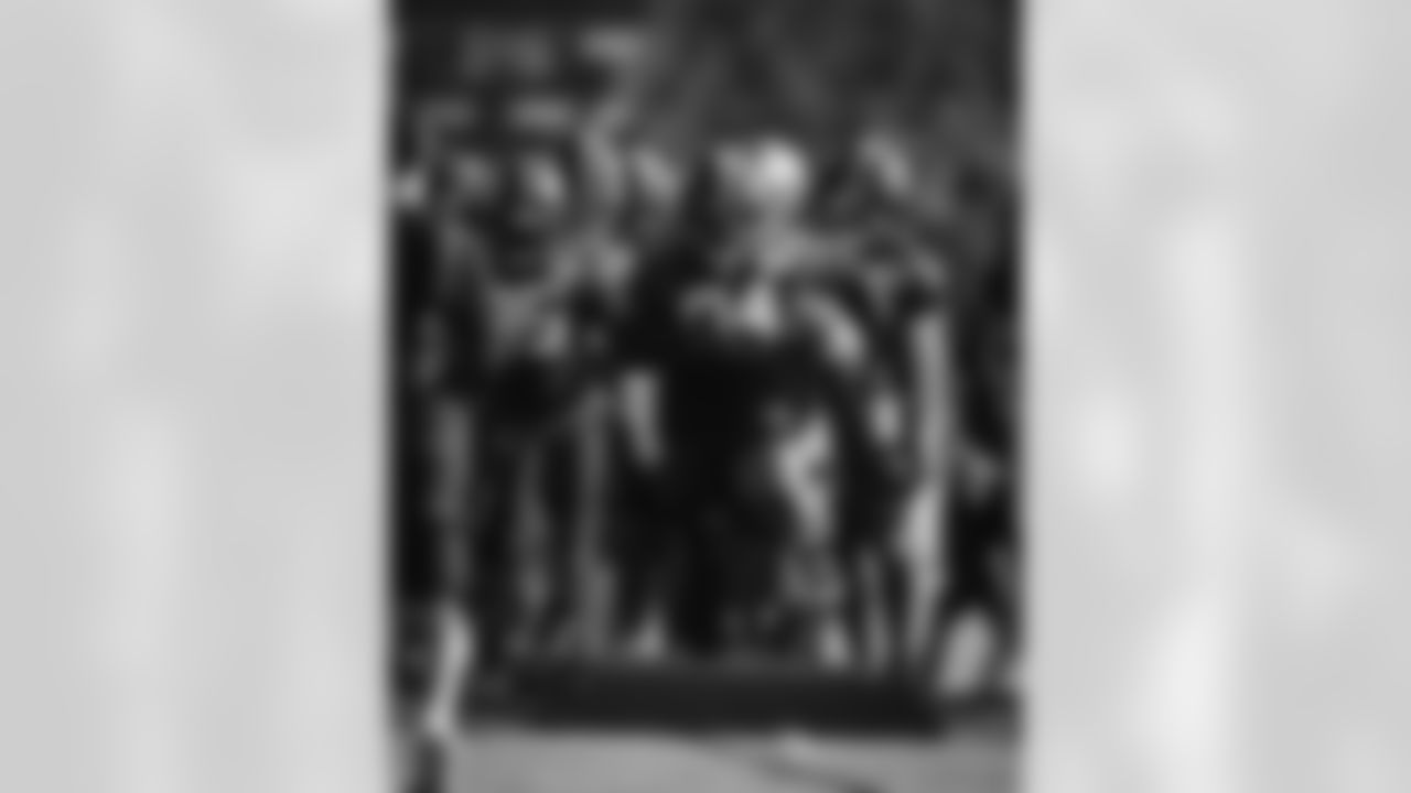 7-25 Gallery9861