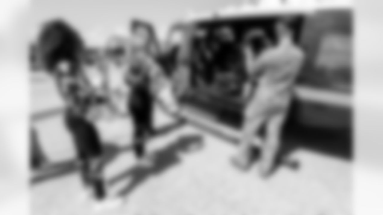 Joint Base Andrews airshow Salute activation (Alyssa Howell/ Washington Commanders)