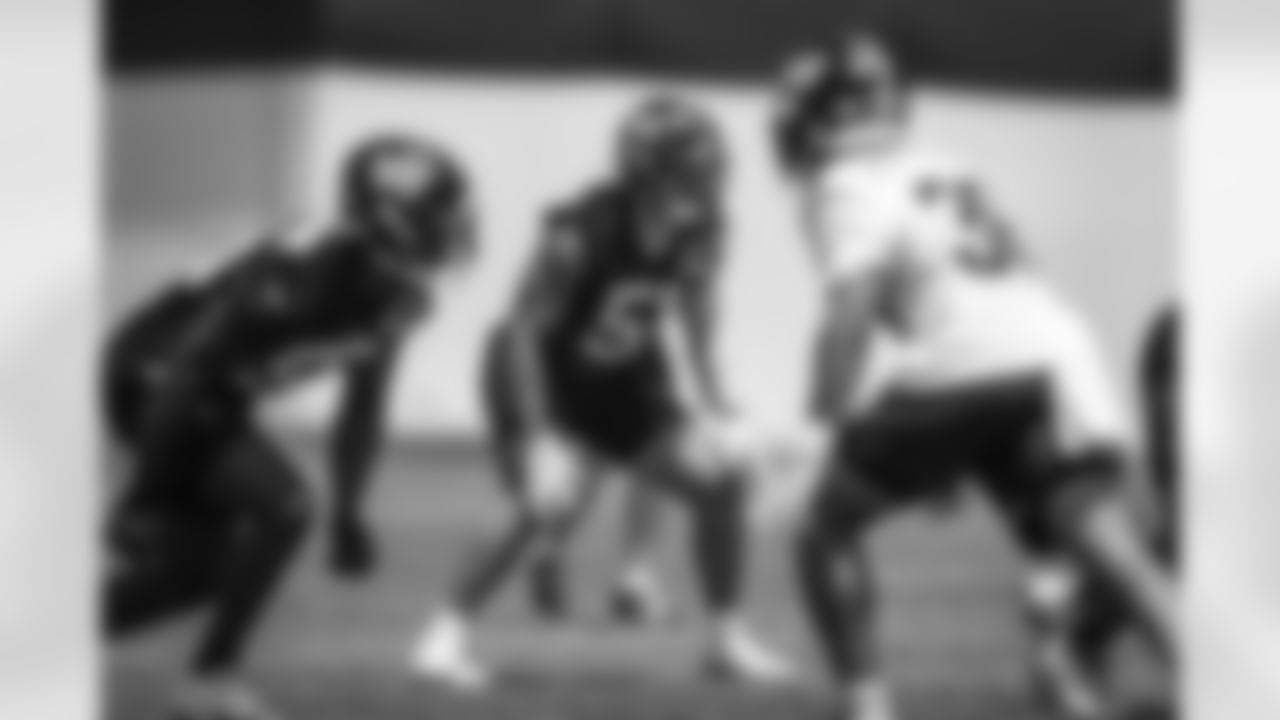 May 8: Signed UDFA LB Ale Kaho.