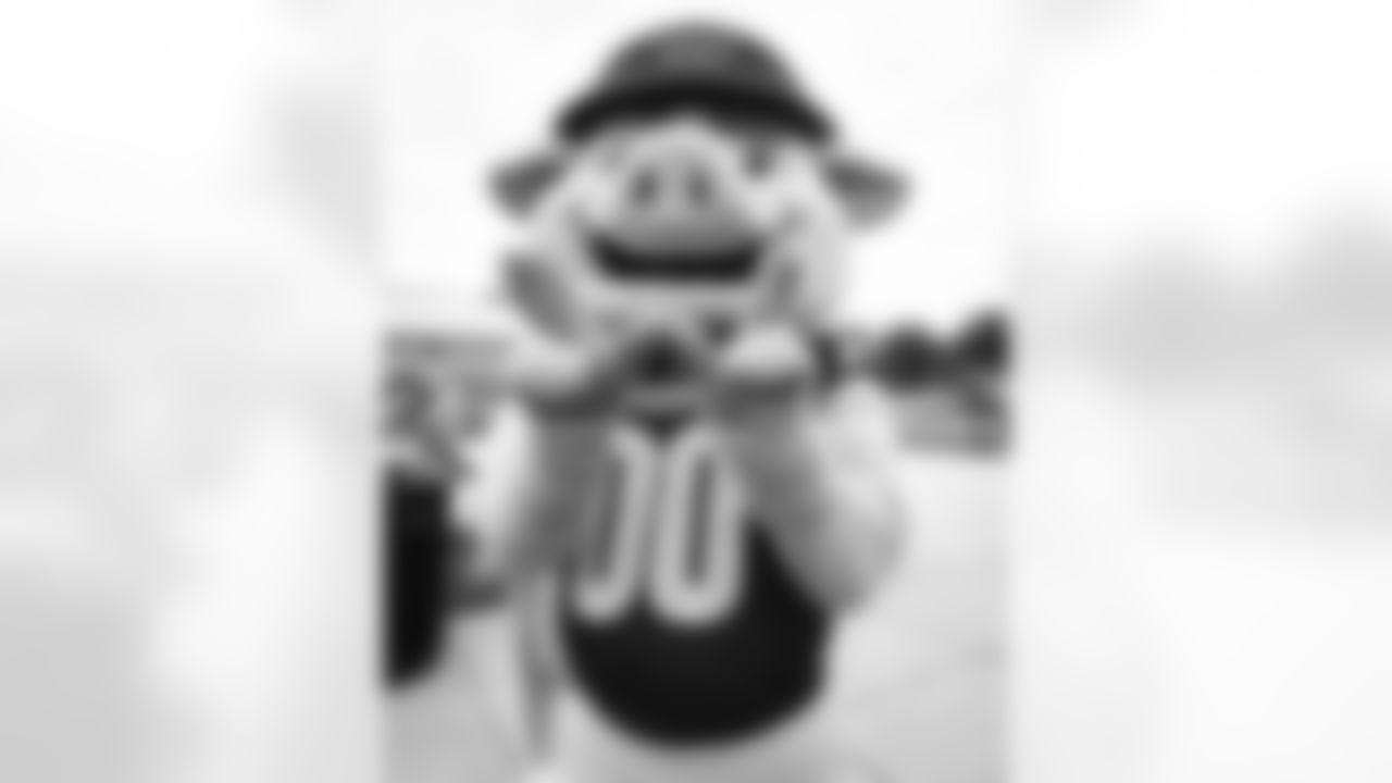 101025 Friday Night Feature DeMatha @ Good Counsel AH75