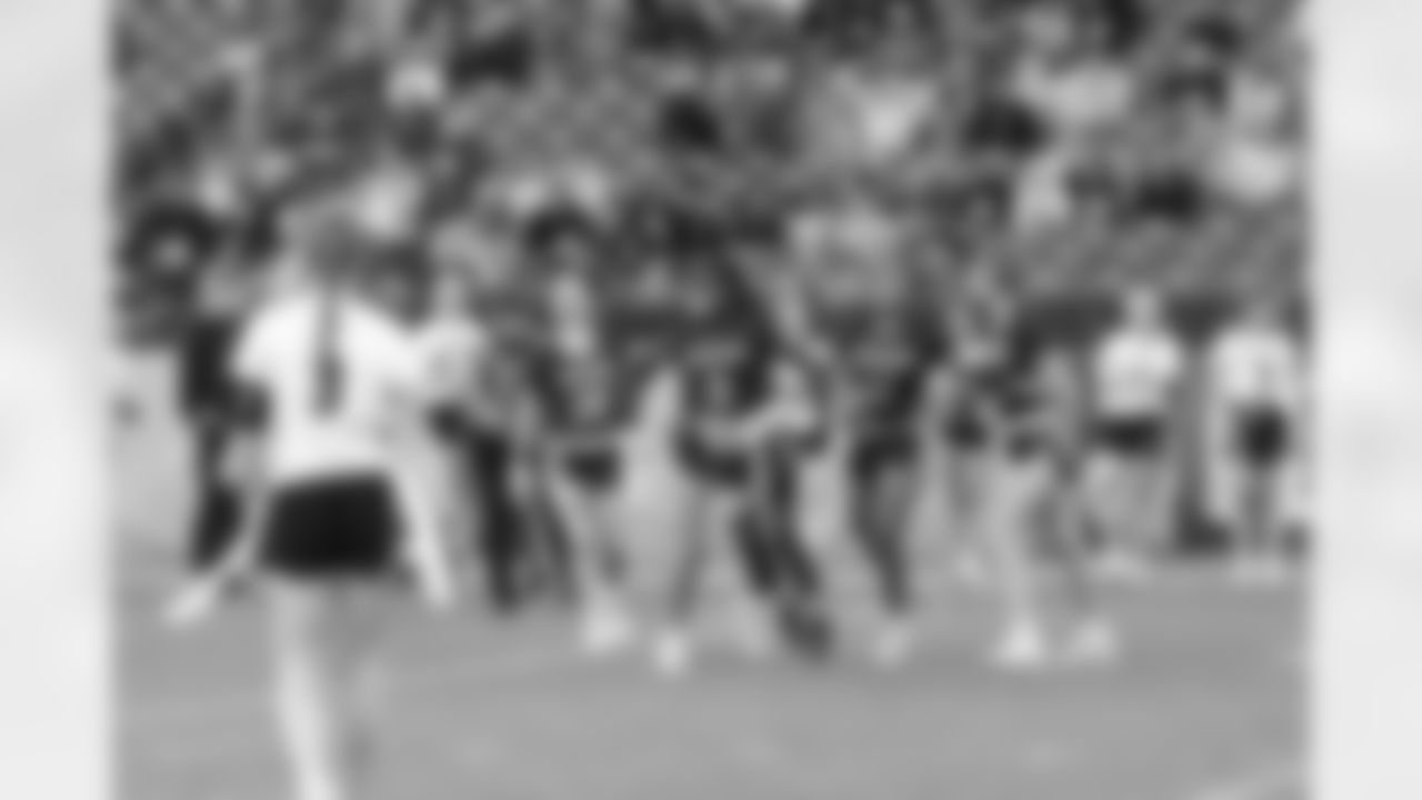 championship-girlsflag-commanders-0141