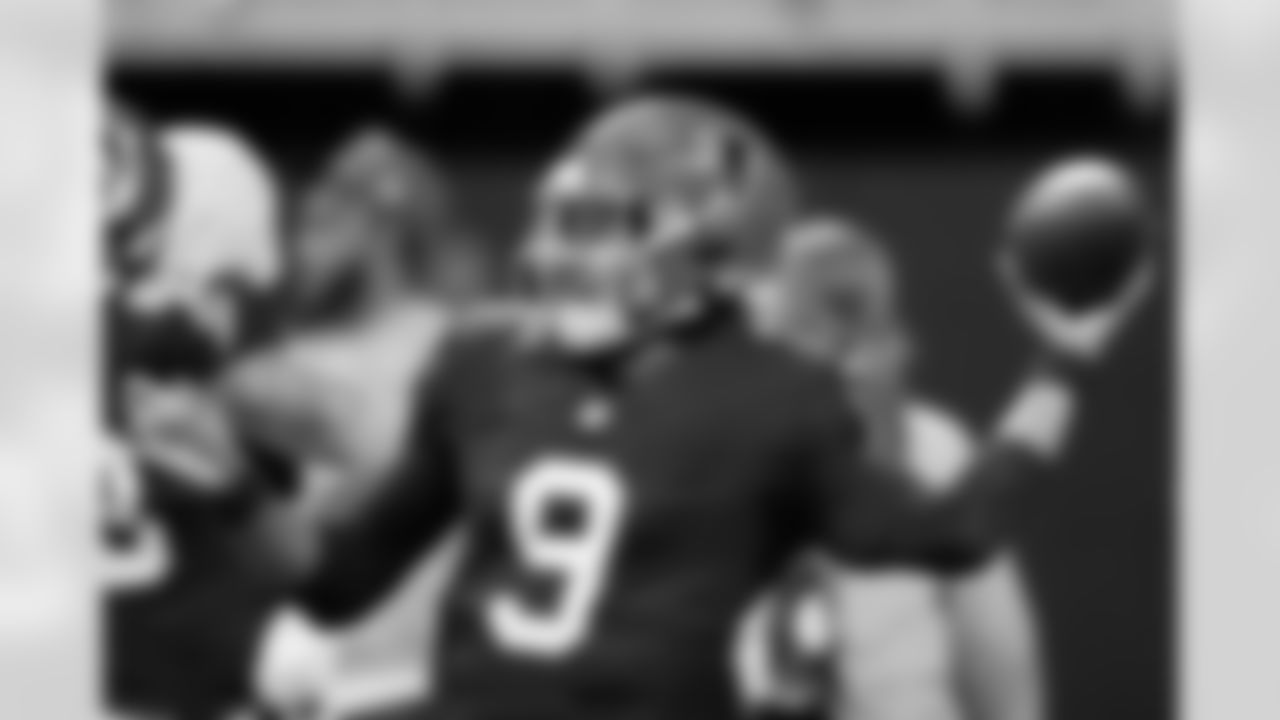 Atlanta Falcons quarterback Michael Penix Jr. (9) warms up before an NFL football game against the New York Giants in Atlanta, Sunday, Dec. 22, 2024. (AP Photo/Mike Stewart)