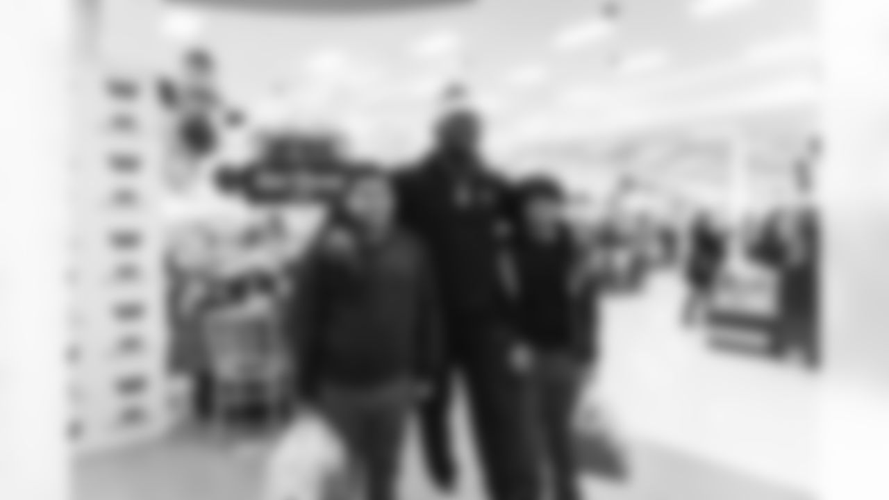 RESTON, VA – DEC 09: Images of Deebo Samuels and Jeremy Reaves shopping with 25 local elementary schools at Target in Reston, VA on DECEMBER 09, 2025 (Photo by Taylor Sims for Washington Commanders)