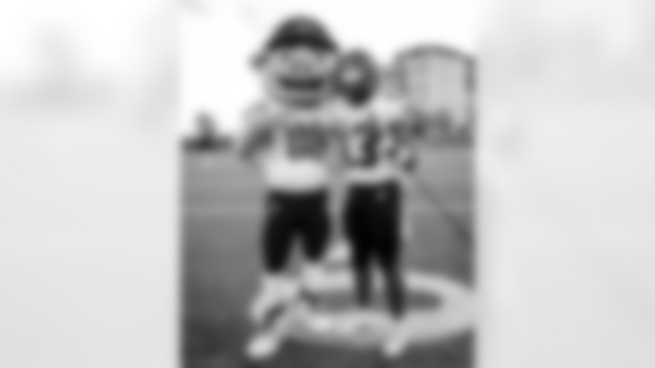 Friday Night Feature featuring Friendship Collegiate @ KIPP College Prep on October 30th 2025 (Alyssa Piazza/ Washington Commanders)