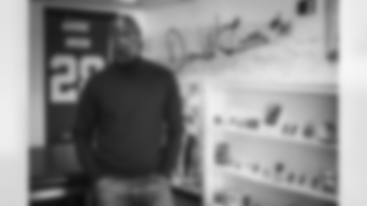 10242024 Darrell Green Suites Reveal KC67876