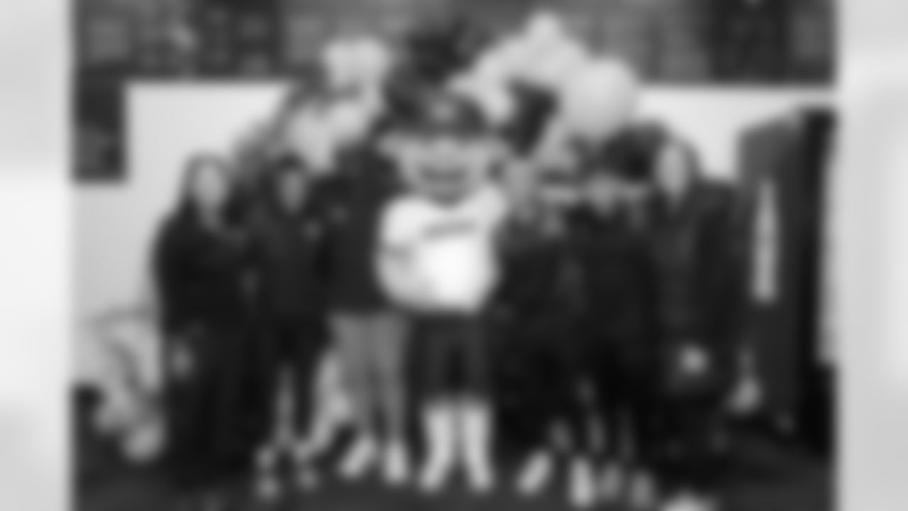 championship-girlsflag-commanders-0034