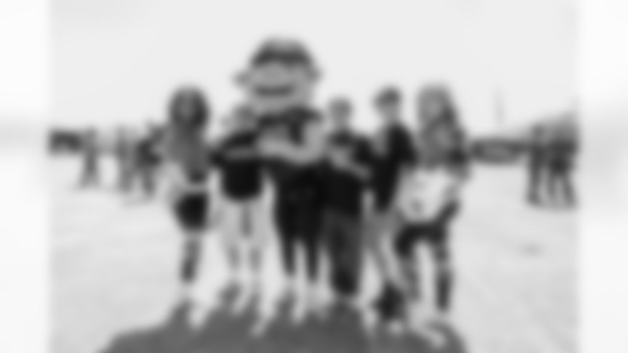 Joint Base Andrews airshow Salute activation (Alyssa Howell/ Washington Commanders)