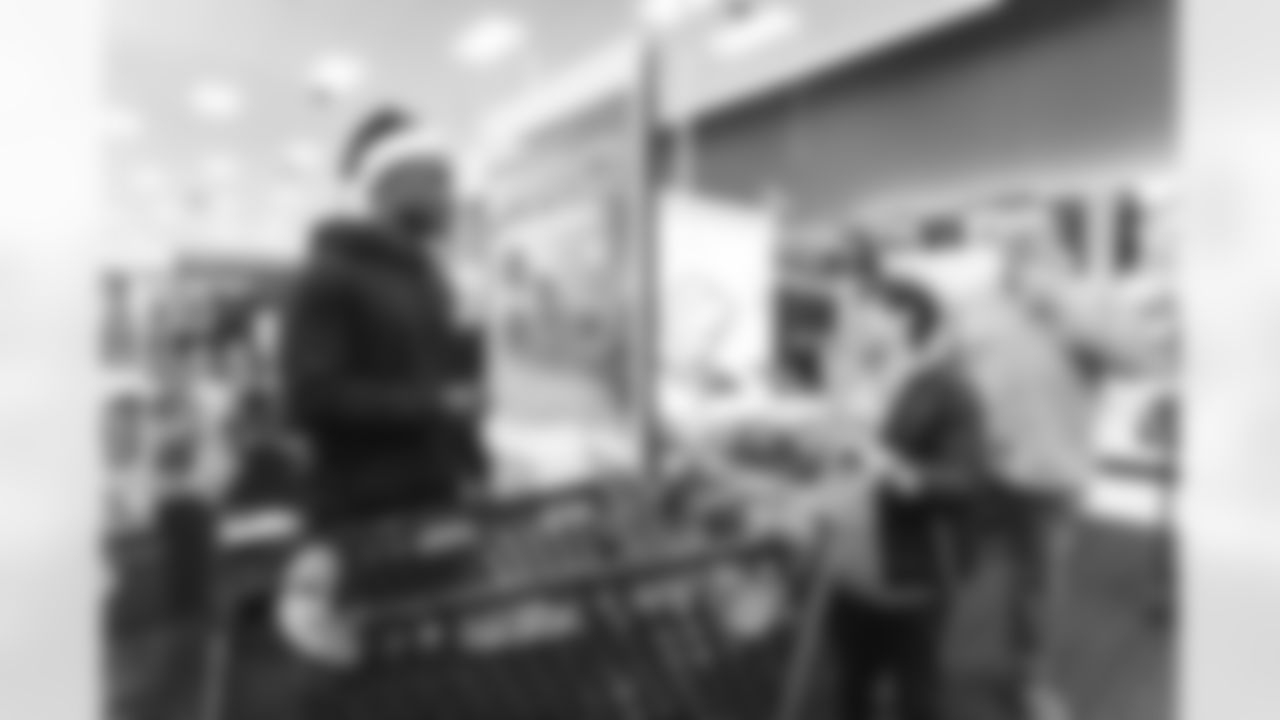 RESTON, VA – DEC 09: Images of Deebo Samuels and Jeremy Reaves shopping with 25 local elementary schools at Target in Reston, VA on DECEMBER 09, 2025 (Photo by Taylor Sims for Washington Commanders)