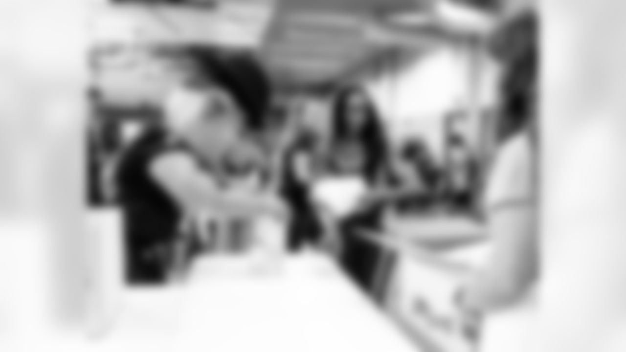 Operation Gratitude6271