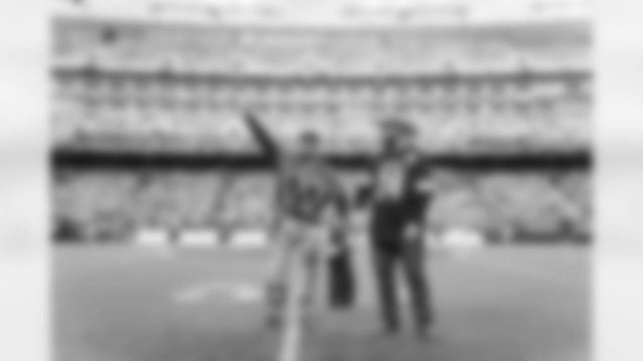 LANDOVER, MD – NOV 09: Rally Captain, Fan of the Yearat Northwest Stadium on AUGUST 18, 2025 in Landover, MD (Photo by Taylor Sims for Washington Commanders\