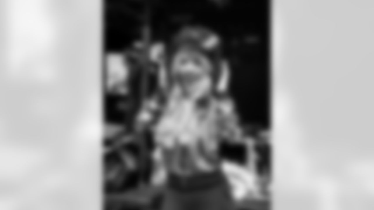 Joint Base Andrews airshow Salute activation (Alyssa Howell/ Washington Commanders)