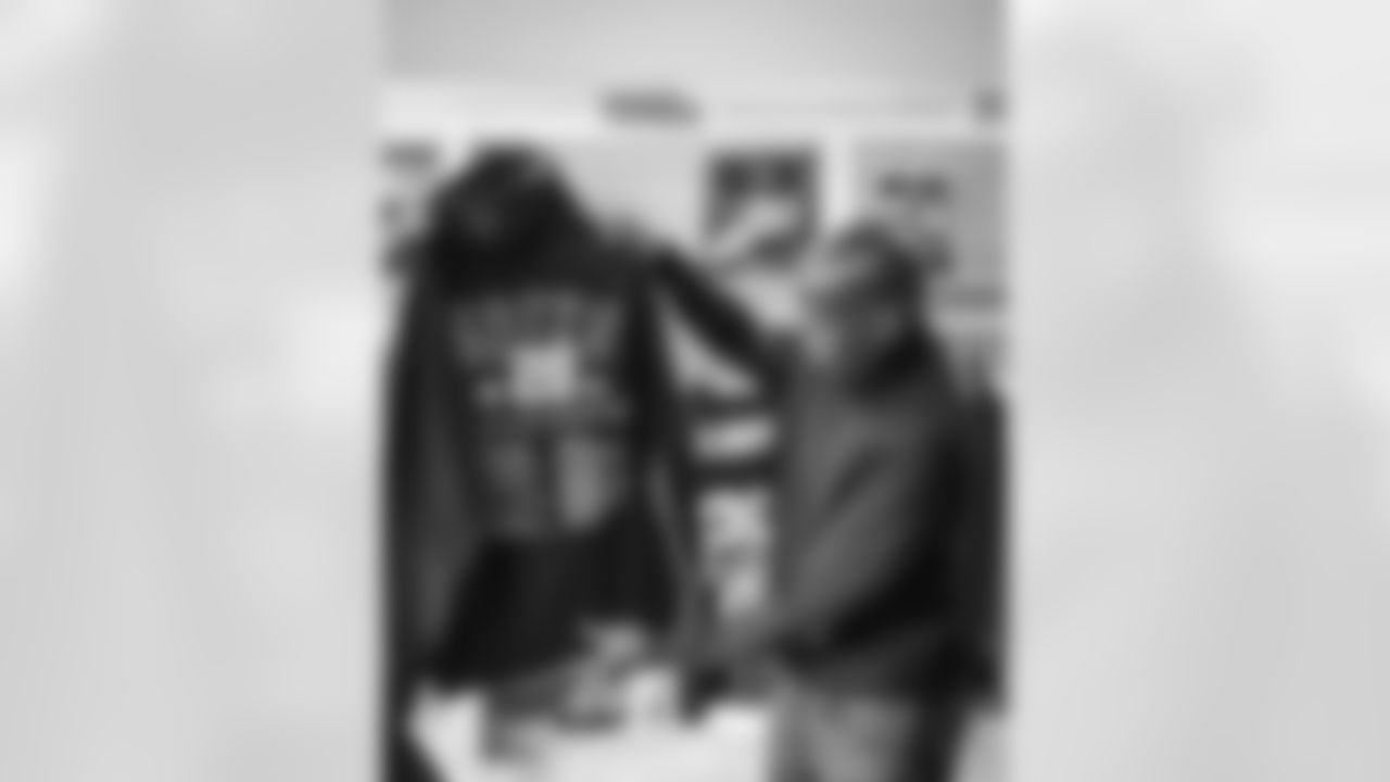 10162024 Darrell Green Suite Reveal KC67471