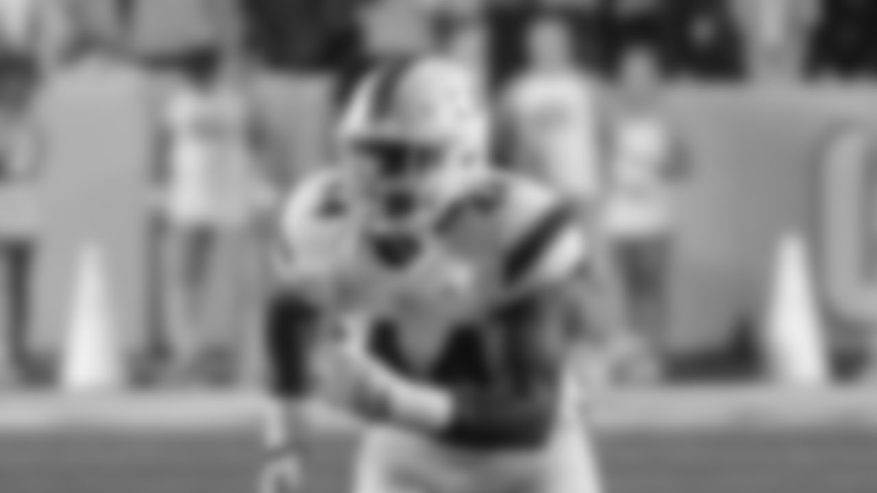 Miami defensive lineman Rueben Bain Jr. (44) rushes during the first half of an NCAA college football game against North Carolina, Saturday, Oct. 14, 2023, in Chapel Hill, N.C. (AP Photo/Chris Seward)