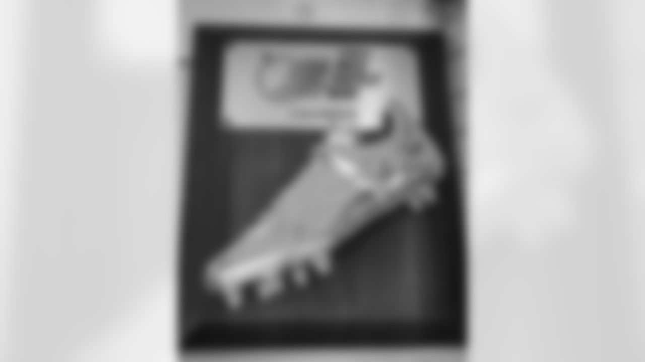 10242024 Darrell Green Suites Reveal KC67858
