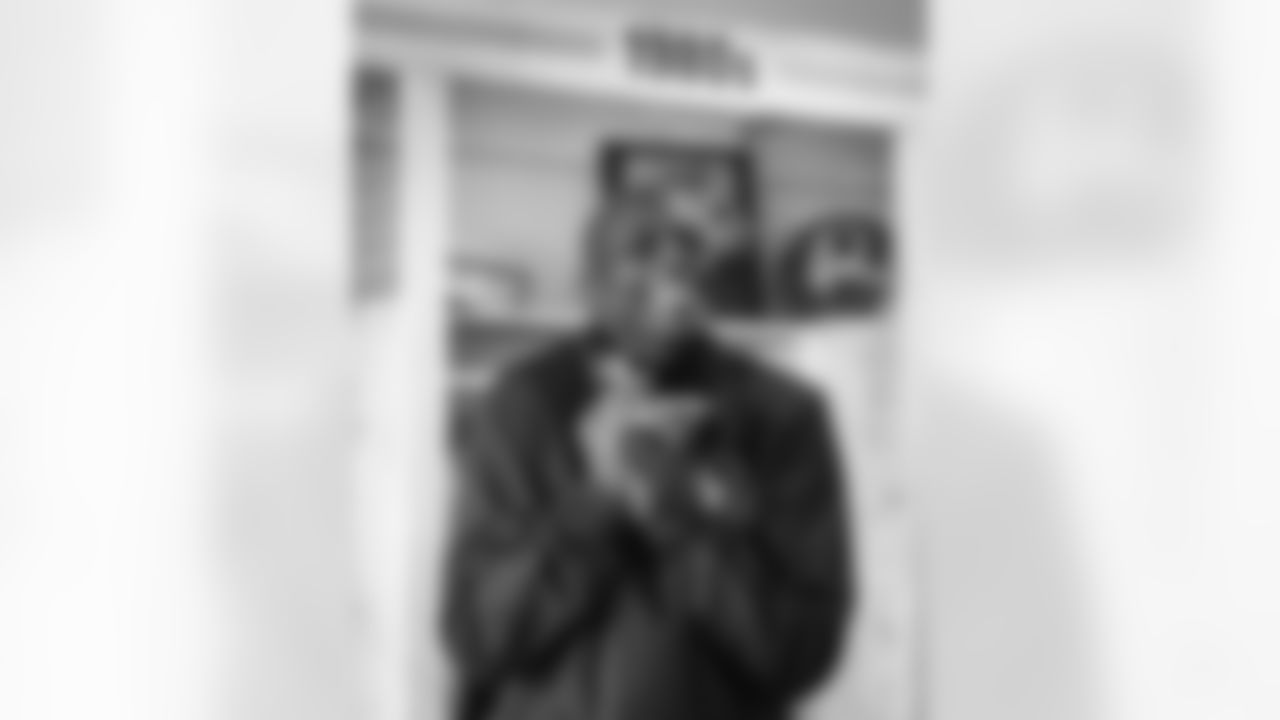 10242024 Darrell Green Suites Reveal KC67897