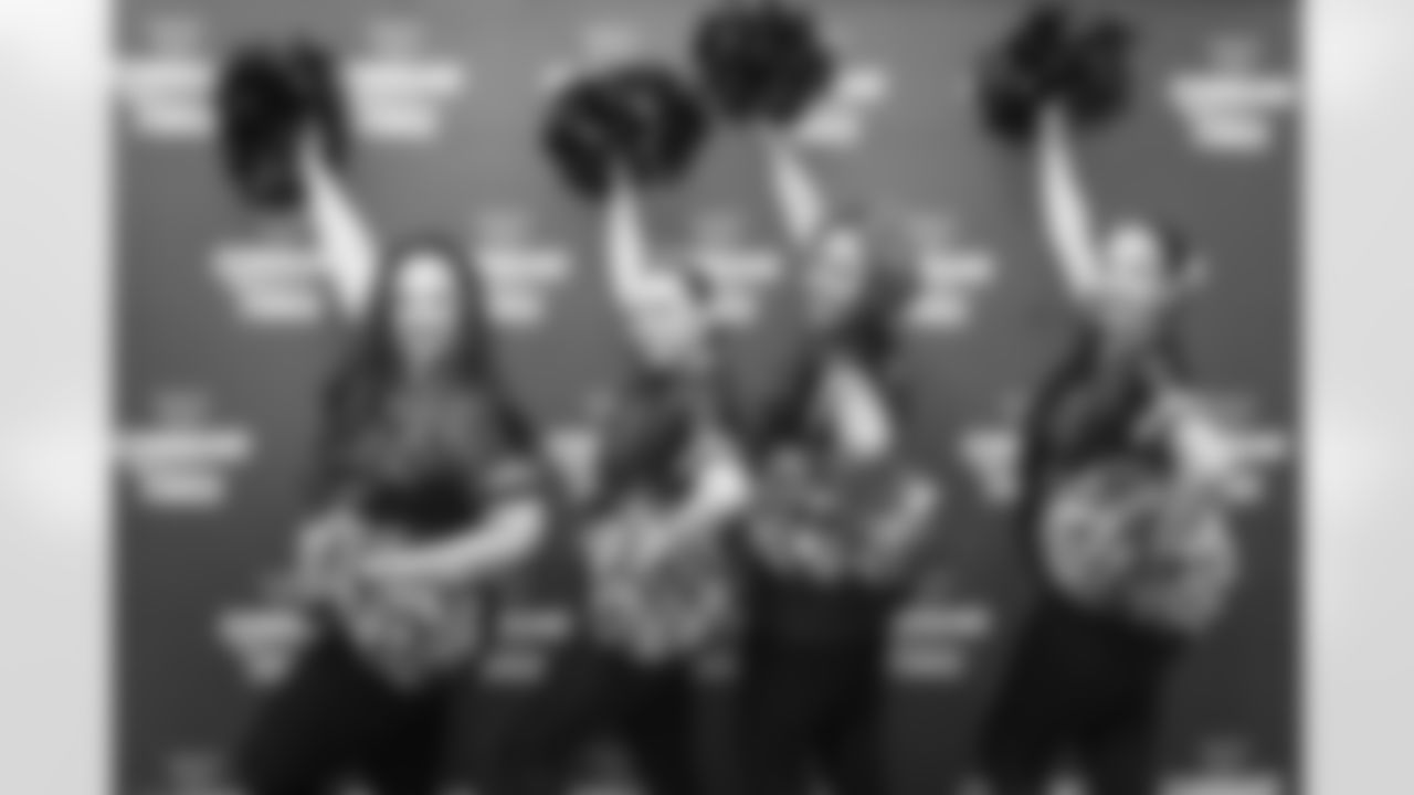Alumni Cheer Dance Class at Northwest Stadium in Summerfield, Maryland on April 23, 2025. (Annette Lee/Washington Commanders)