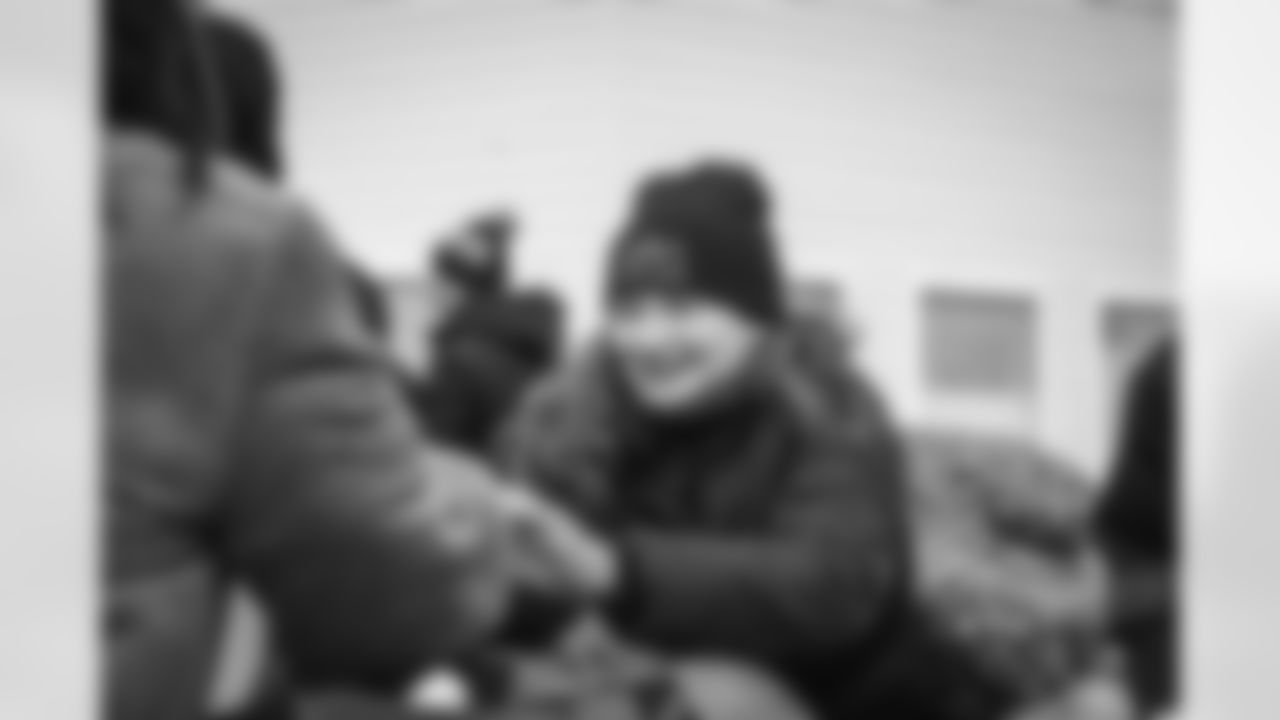 12152025 Holiday Mobile Market 143