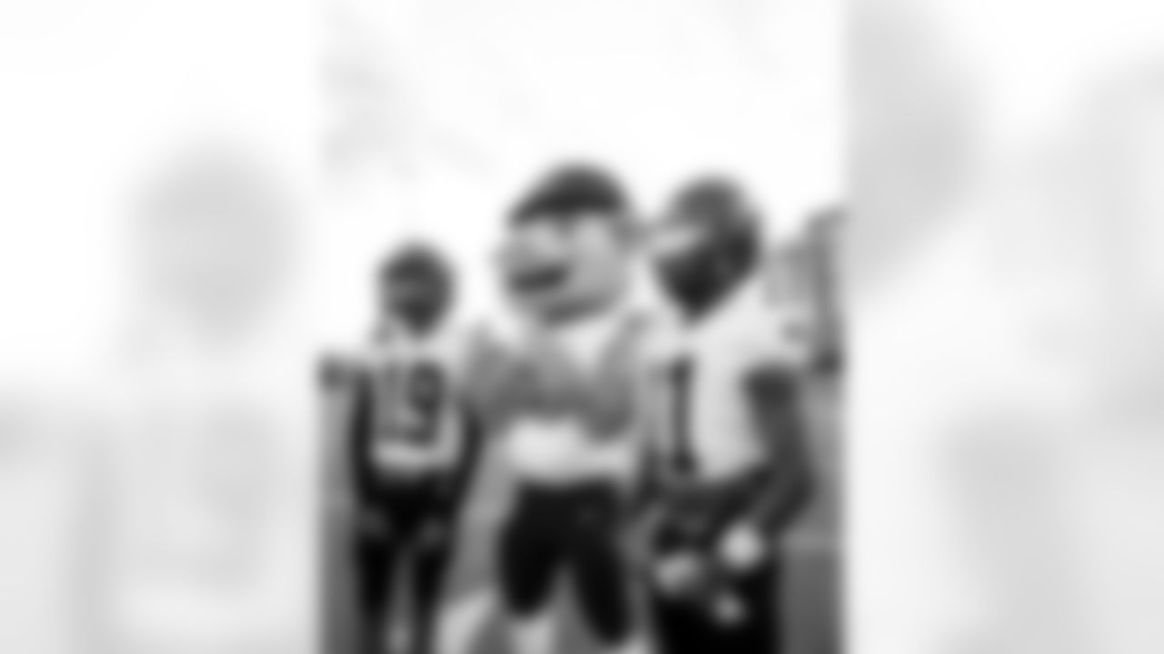 Friday Night Feature featuring Friendship Collegiate @ KIPP College Prep on October 30th 2025 (Alyssa Piazza/ Washington Commanders)