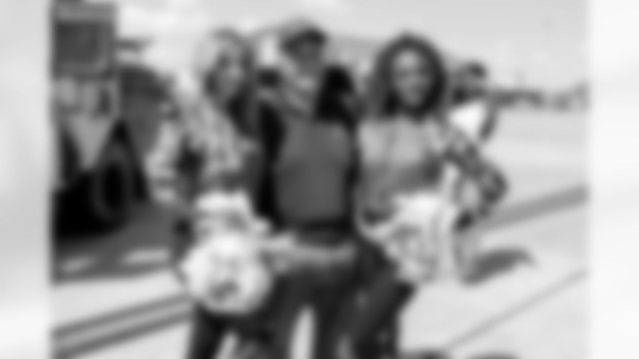 Joint Base Andrews airshow Salute activation (Alyssa Howell/ Washington Commanders)