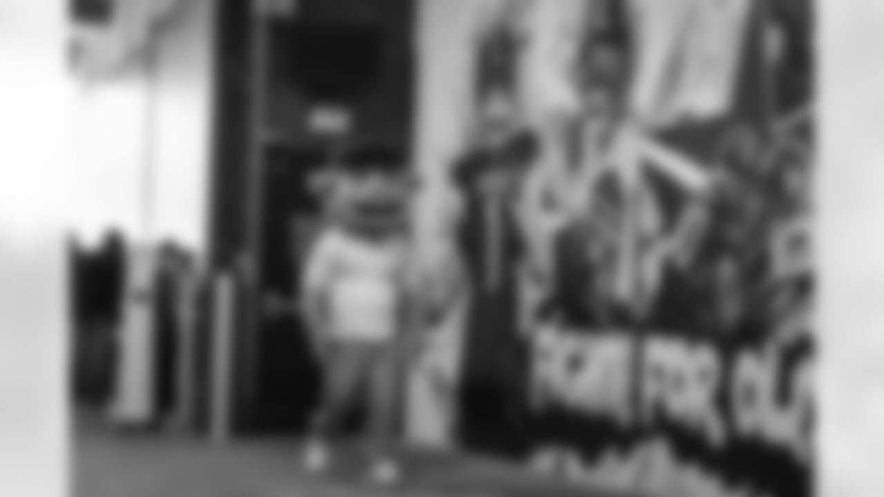 LANDOVER, MD – NOV 09: Command Force dancing at Northwest Stadium on AUGUST 18, 2025 in Landover, MD (Photo by Taylor Sims for Washington Commanders\