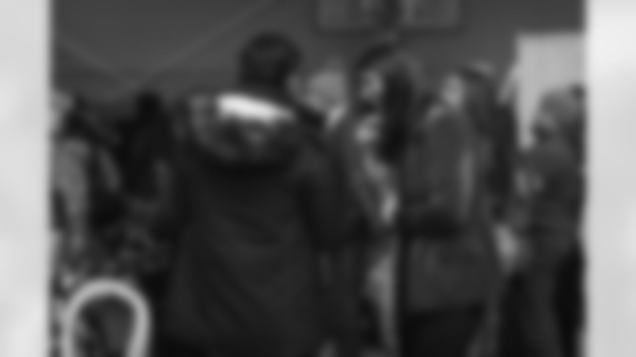 Inspire Change Changemaker Surprise at Rocketship Rise Academy in Washington, DC on December 10, 2025. (Annette Lee/Washington Commanders)