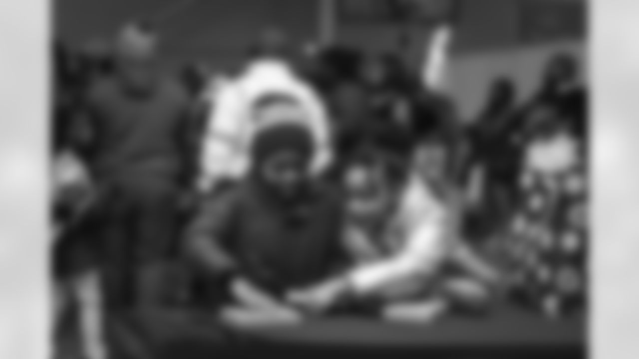 Inspire Change Changemaker Surprise at Rocketship Rise Academy in Washington, DC on December 10, 2025. (Annette Lee/Washington Commanders)